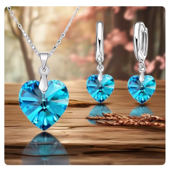 NIB 925 Sterling Silver Zircon Skye Blue Heart Pendant and Earring Set - Picture 1 of 10